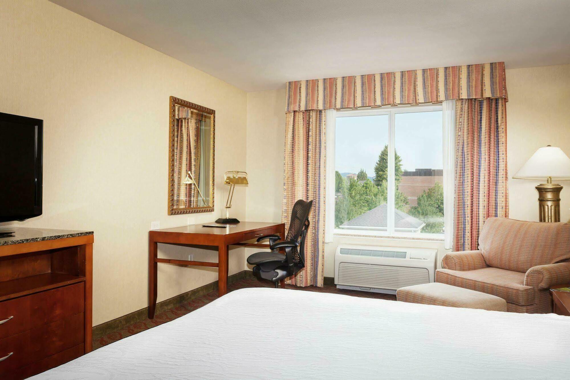 Hilton Garden Inn Corvallis Exterior photo